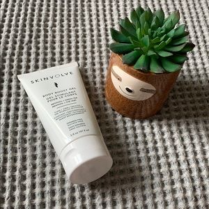 Skinvolve Menthol + Green Tea Body Boost Gel
